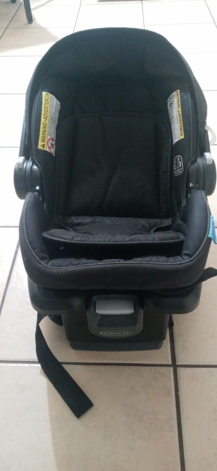 Newborn Carseat
