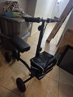 OmLand Knee Scooter with Basket - brand new
