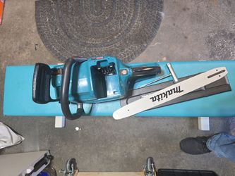 Makita 40V chainsaw 18"