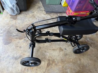 Knee scooter