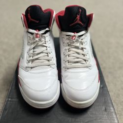 Jordan 5 Retro Fire Red Black Tongue