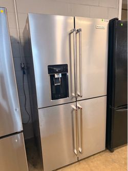 Kitchen Aid frenchdoor refrigerator