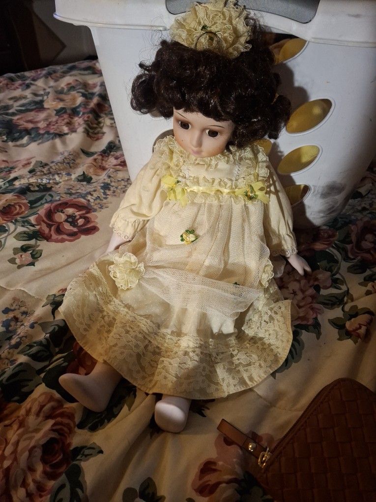 3 Vintage Dolls Worth $ 50 Each.