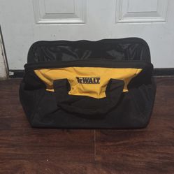 DEWALT BAG 17 IN