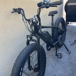 Fat Tire Electric Bike – Bafang Motor – Rides Well – No Charger
