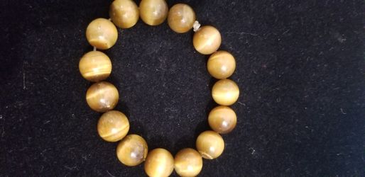 Large tiger eye beaded bracelet