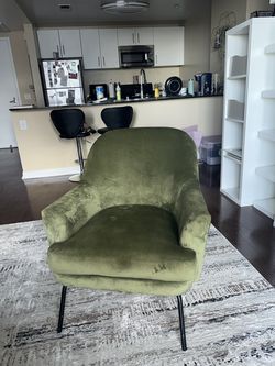 Olive Green Velvet Accent Chair – Modern / Mid-Century Style