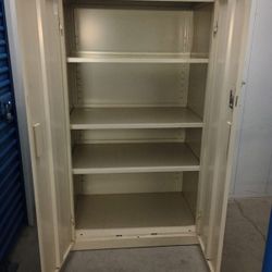 Steelcase Brand  Metal Storage Cabinet With 2keys