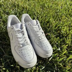 Nike Air Force Low Top White Sneakers 6.5 Women Back To School