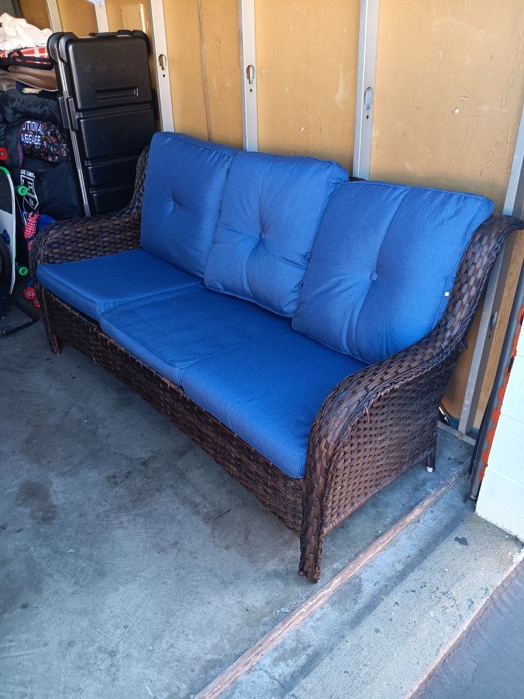 Outdoor Wicker Sofa Patio Rattan Wicker Furniture Cushion Sofa