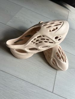 Rubber shoe/ size:6.5/7/ $5