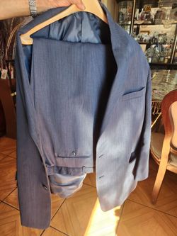 TRAJE ASUL sais 48.