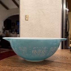 Vtg 444 PYREX TURQUOISE Blue Amish Butterprint Cinderella 4 Qt Mixing Bowl EUC