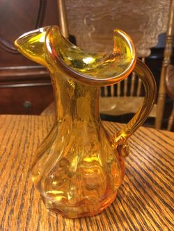 Vintage Stunning Jonquil Yellow 5 Swirl Pitcher