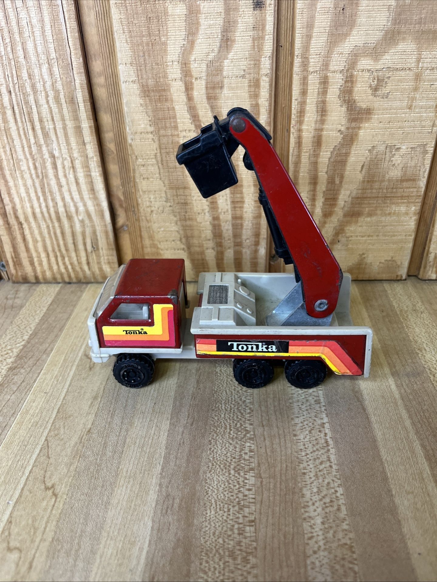 Vintage 70’s Tonka Bucket Truck