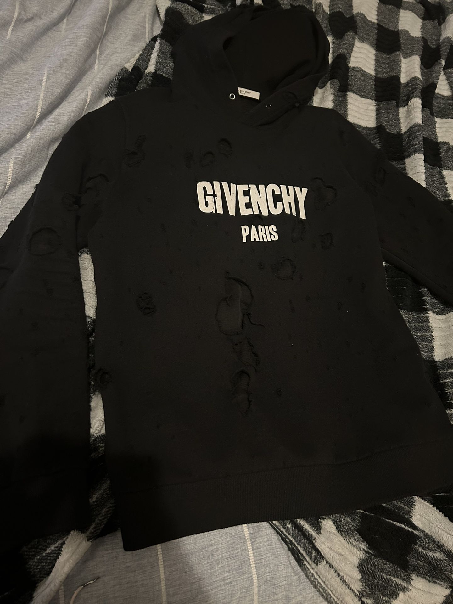 Givenchy Hoodie (used but good condition) for Sale in Immokalee, FL -  OfferUp