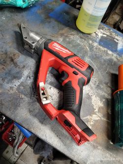Milwaukee M18 Shear