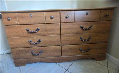 8 draw dresser