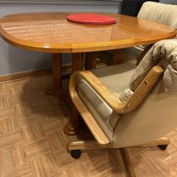 Medium Size Kitchen Table w/chairs
