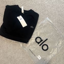 Black ALO Crewneck Medium