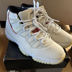 9.5 Air Jordan Retro Platinum Used Like New