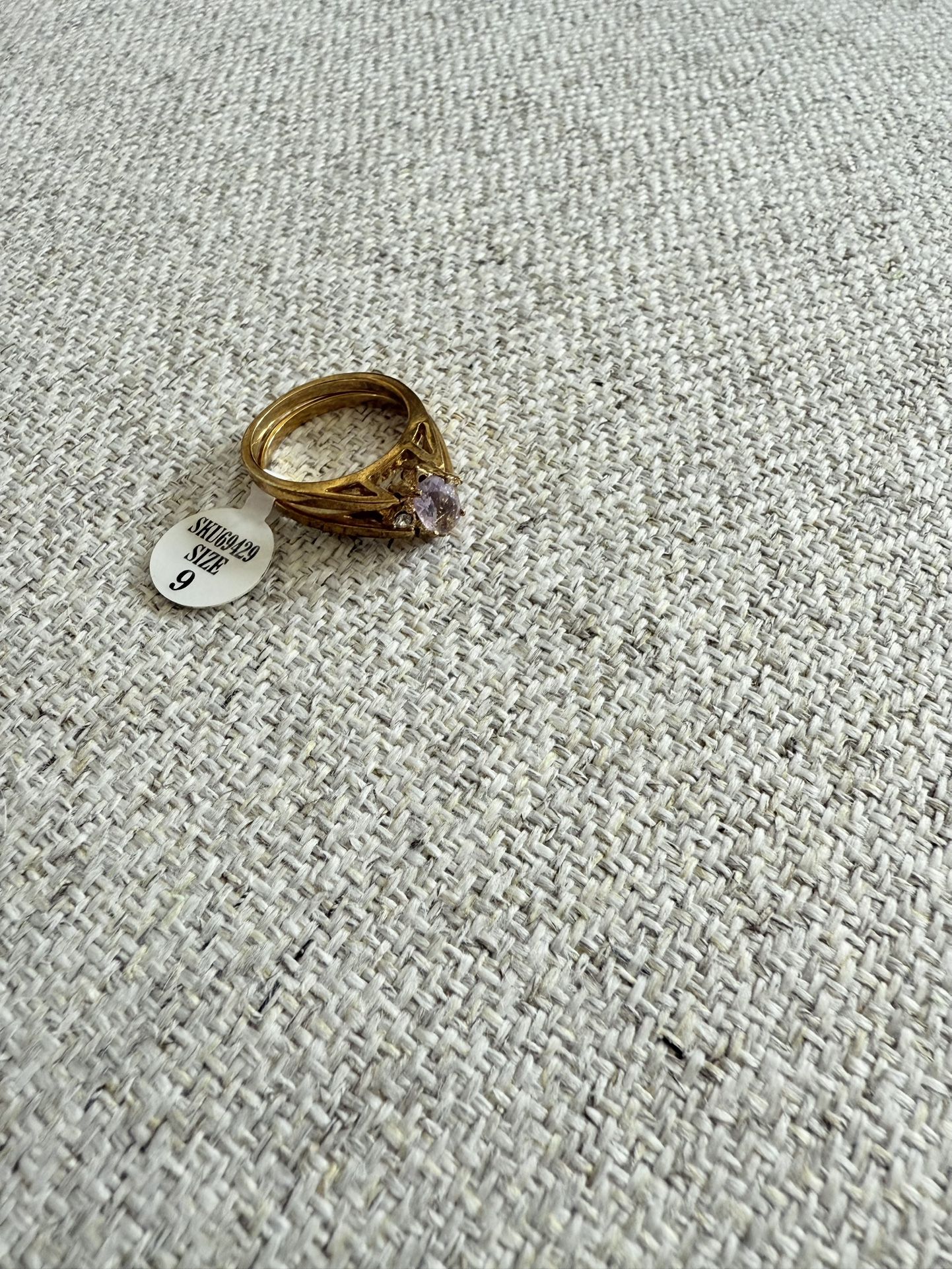 Vintage 14KT HGE Reversible Ring with Amethyst & Cubic Zirconia Stones. Size 9. One ring with two looks. This is one of the unique and reversible stat
