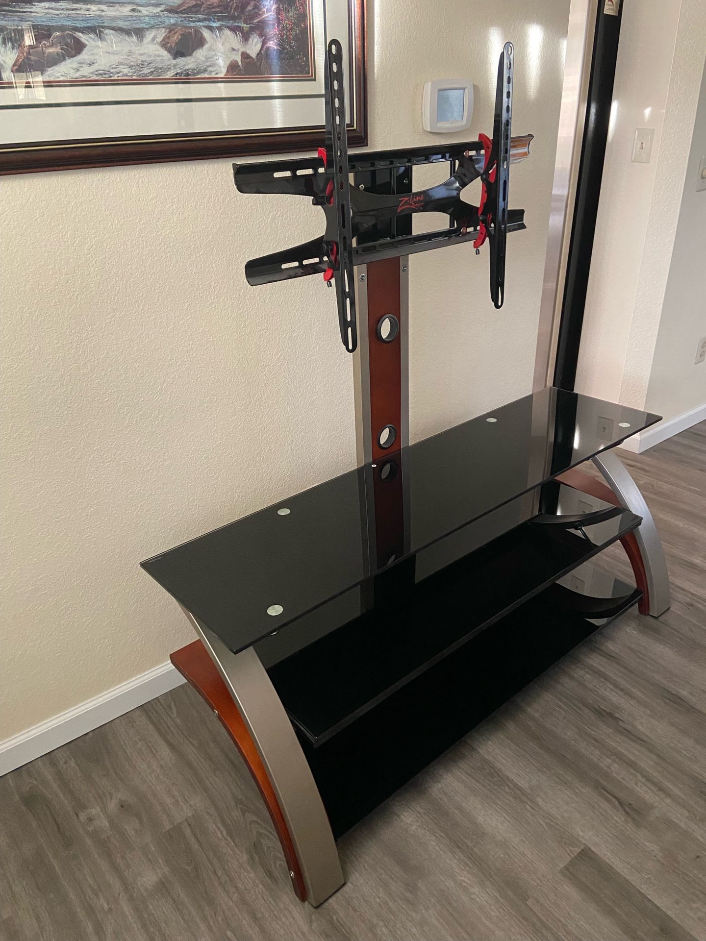 Tv Stand And Mount. Looks like new with no scratches
