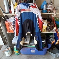 HONDA DIRT BIKE OUTFIT SIZE XL