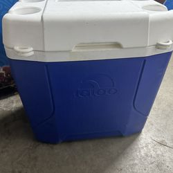 Igloo Cooler Hardly Used 