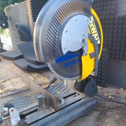 Dewalt DW872 14" Saw 
