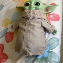 STAR WAR YODA DOLL.