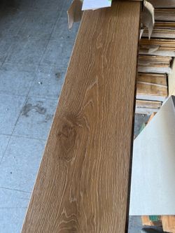 163’ oak engineered flooring