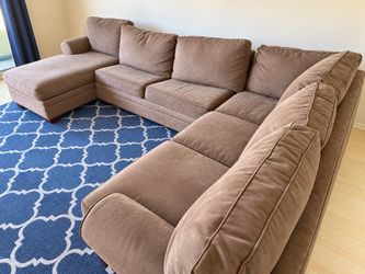 Free section w/ pull out full size bed