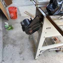 Ridgid table saw lists para cortar pieces grandes la mesa    62x36 motor de Banda Trabaja  muy bien $450