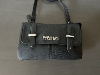 Kenneth Cole Reaction Wallet Purse