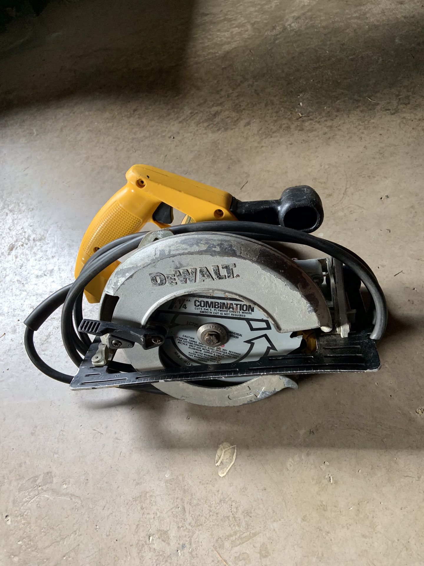Dewalt 7 1/4” circular saw