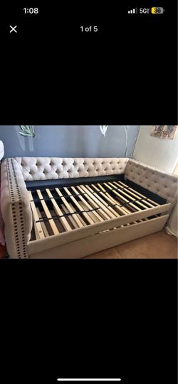 Bed  /  2 camas en 1
