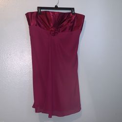 Beautiful Well Taken Care Of / Bridal Burgundy Strapless Dress Or Any Occasion Size 16