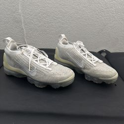 Nike Vapormax women’s size 9