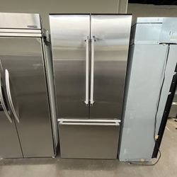 THERMADOR BUILT IN REFRIGERATOR 36” FRENCH DOOR FRIDGE