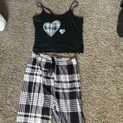 Brand new black-and-white plaid heart pajama set