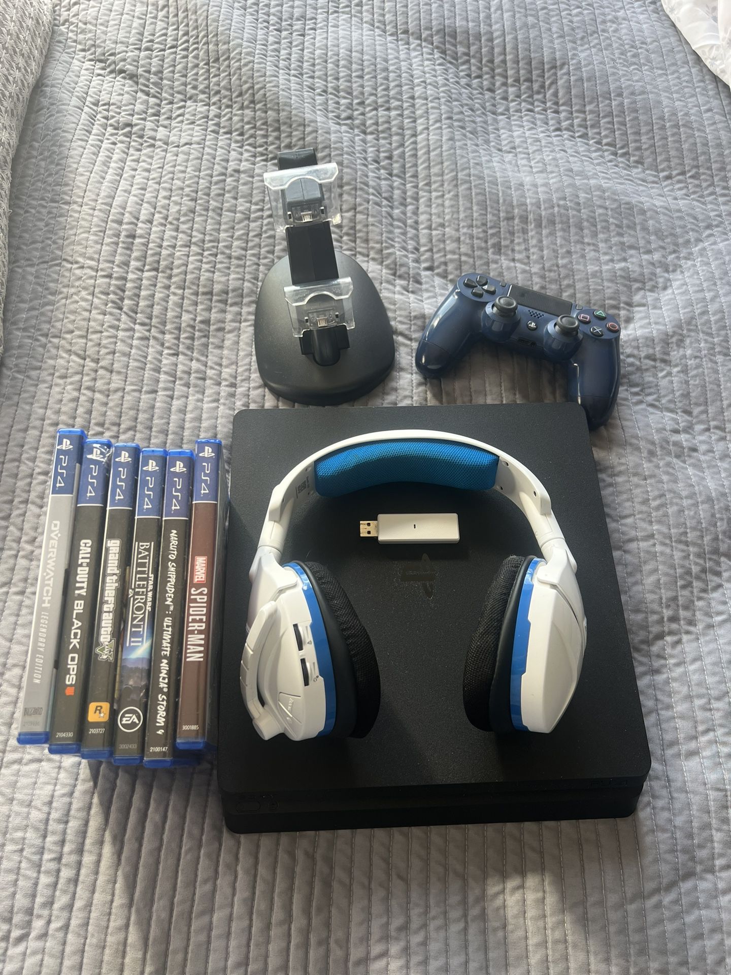 PS4,controller Stand, No Ps4 Controller, Turtle Beach Wireless Headset, And 6 Games 