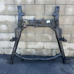 2017-25 CHRYSLER PACIFICA FRONT SUBFRAME SUB FRAME CROSSMEMBER  OEM