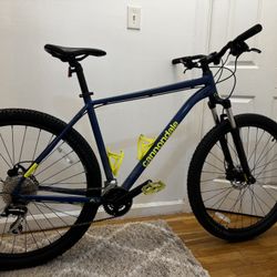 IMPECABLE Mountain Bike - Cannondale 29”
