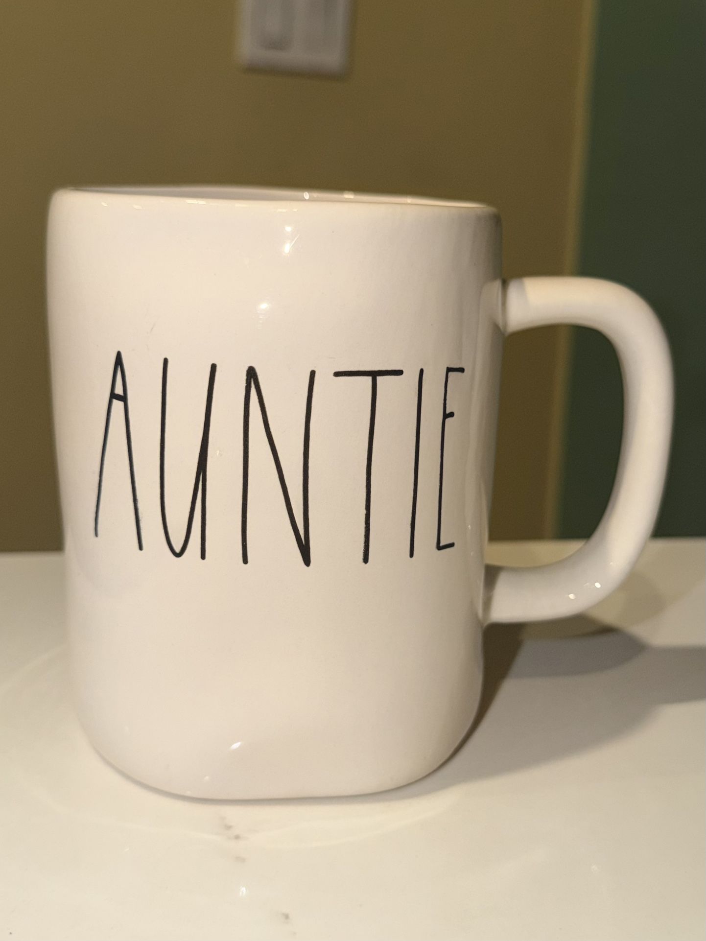 Rae Dunn AUNTIE Ceramic Mug