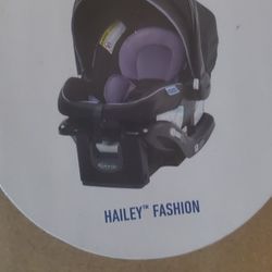 NEW Graco Carseat