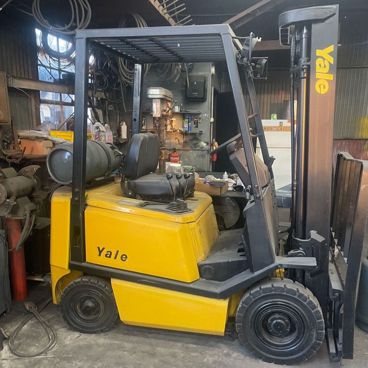 Yale Forklift 3500 Lbs Pneumatic Tires 3 Stage Sideshift 
