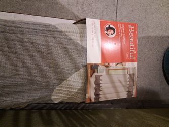 Beautiful Shower Curtain Scallop Border 72x72