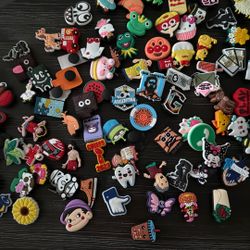 Crocs  Charms 