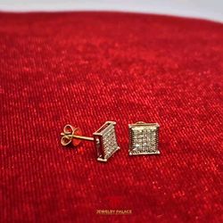 Elegant Diamond square earring in 0.15 ctw and 10K gold